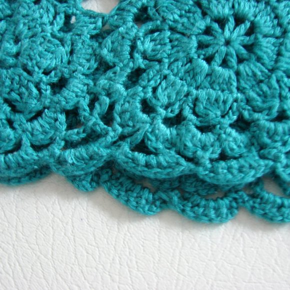 Turq Crochet Floral Short Sleeve Top Open Weave - Picture 11 of 14